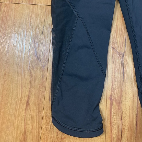 Lululemon Run with The Sun Crop Black 4 Mesh 19" - Picture 8 of 16